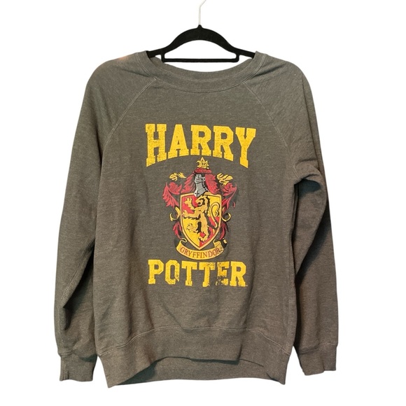 Harry Potter Tops - Harry Potter Gryffindor Gray Sweatshirt Juniors XL